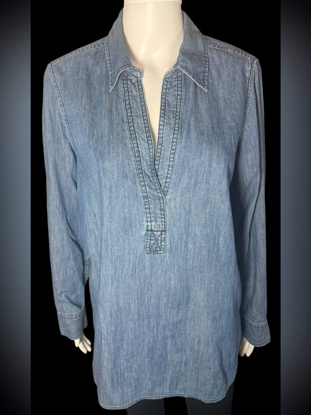 Talbots Chambray Button Back Popover Tunic Shirt Blue Denim Cotton Size Medium